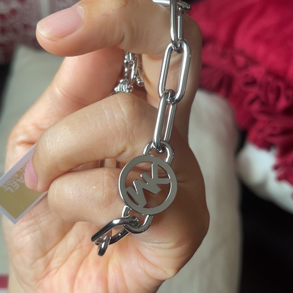 Michael Kors Silvertone MK LOGO Long Link Toggle Bracelet MKJ7744 040 $145 - Picture 4 of 7